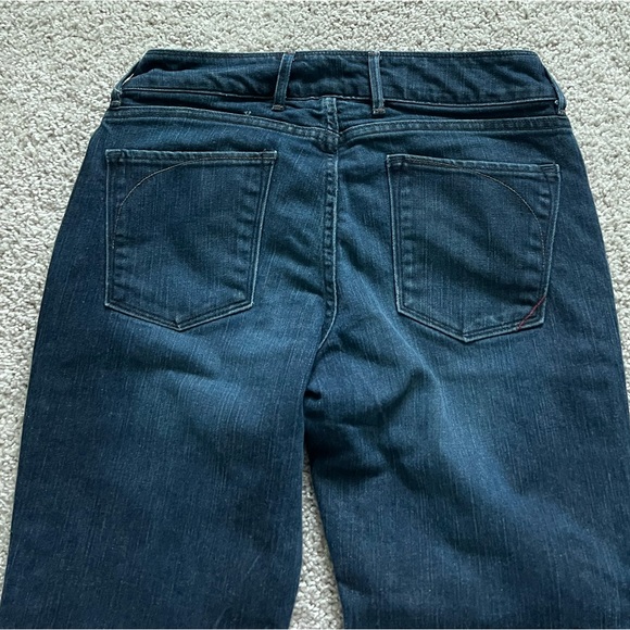 🔹BANANA REPUBLIC: Women’s size 8, urban style boot cut blue jeans, preowned🔹 - Picture 11 of 11
